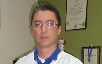 Dr. Alejandro Arturo Solares Peñate